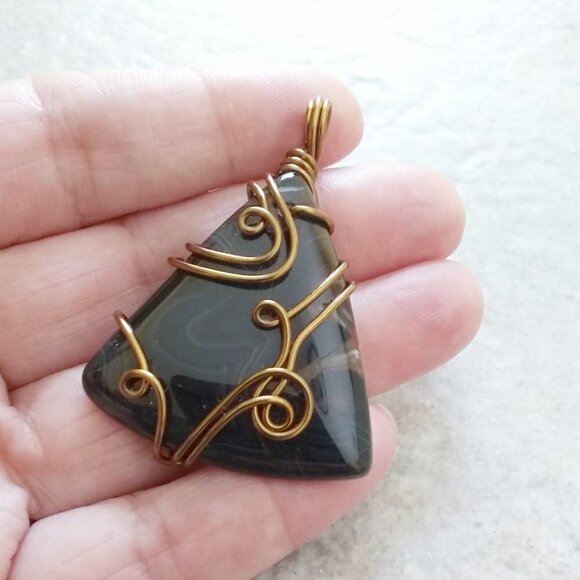Handmade & Unique! Swirly Black Coffee! Wire Wrapped Banded Brown Agate Pendant - Picture 5 of 7